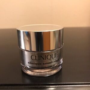 Clinique Smart Night Silver Jar